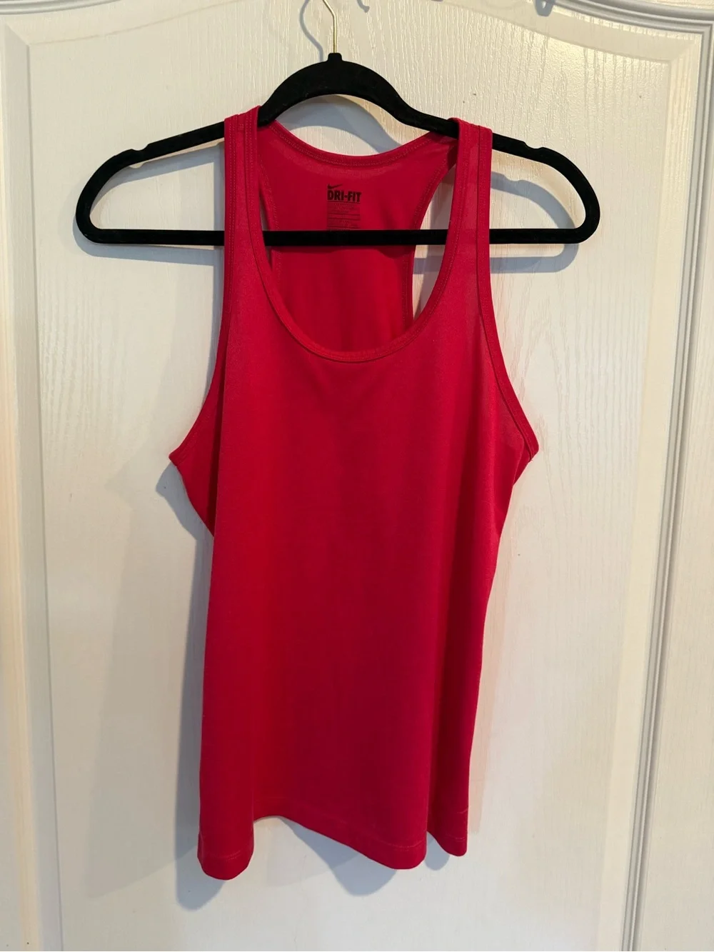 Nike pink Dri-FIT racerback tank top lightweight sweatwicking performance medium